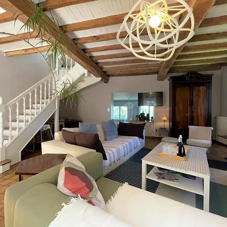 Paille Holiday home Artiguelouve